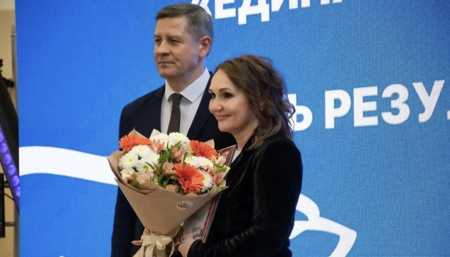 Врио Губернатора Брянской области Егор Ковальчук наградил лауреатов и участников всероссийской премии «Служение» Врио Губернатора Брянской области Егор Ковальчук наградил лауреатов и участников всероссийской премии «Служение»